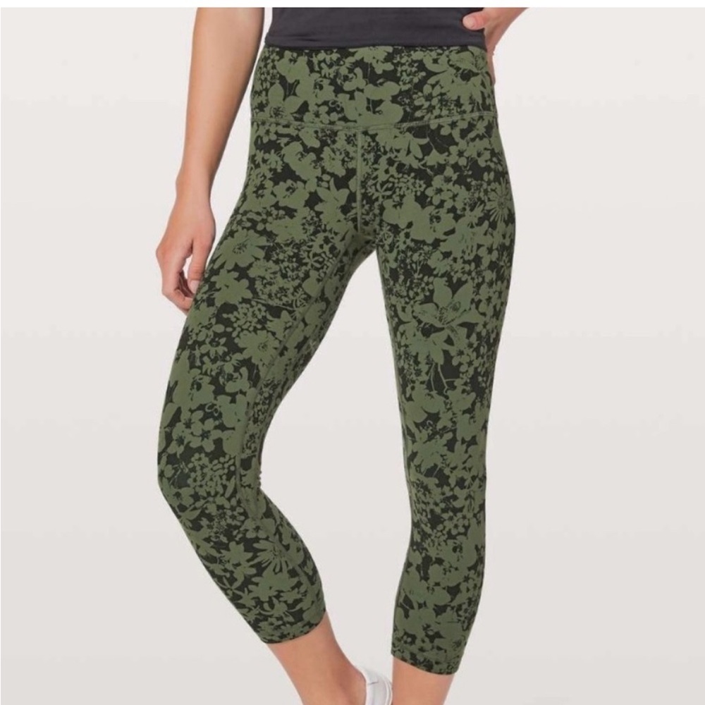 Lululemon Align Crop Leggings Green Black
Floral Size 4